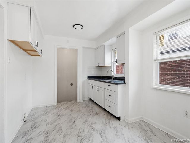 20271 Grandville Avenue, Detroit, MI 48219