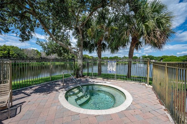 2482 Centergate Drive 101, Miramar, FL 33025