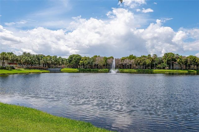 2482 Centergate Drive 101, Miramar, FL 33025