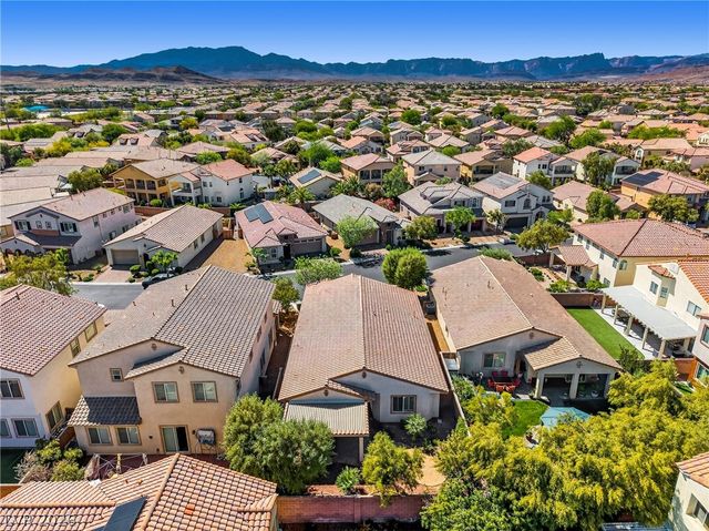 9834 River Trader Street, Las Vegas, NV 89178