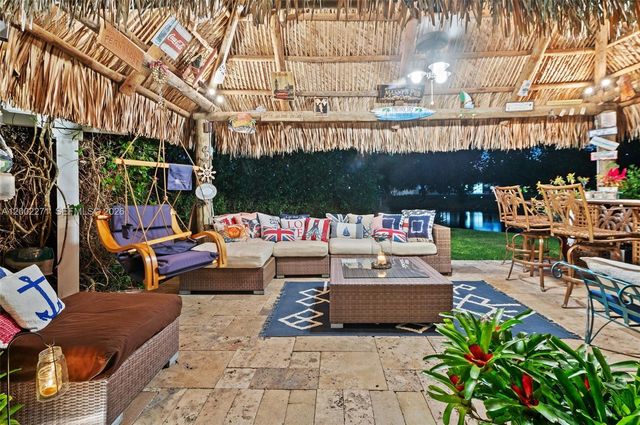 10740 SW 74th Ct, Pinecrest, FL 33156