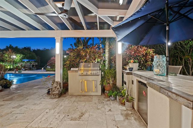 10740 SW 74th Ct, Pinecrest, FL 33156