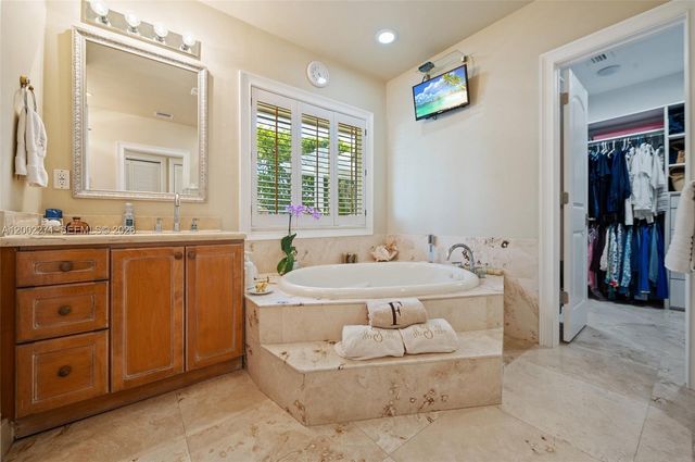 10740 SW 74th Ct, Pinecrest, FL 33156