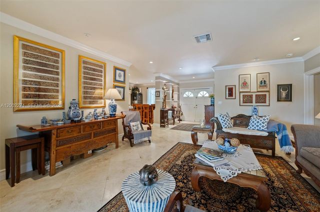 10740 SW 74th Ct, Pinecrest, FL 33156