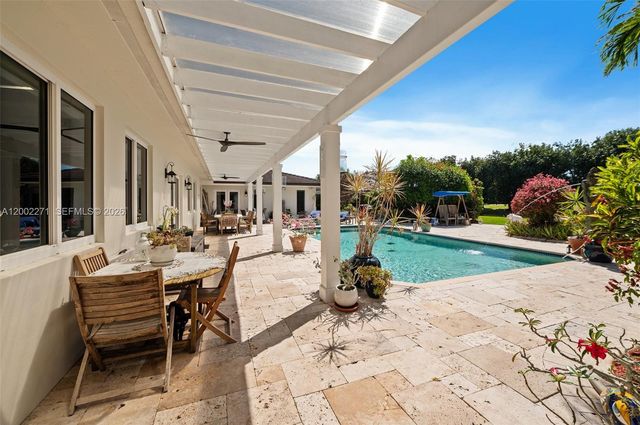 10740 SW 74th Ct, Pinecrest, FL 33156