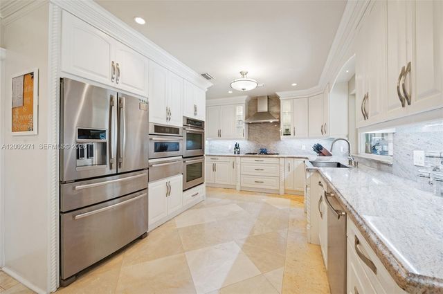 10740 SW 74th Ct, Pinecrest, FL 33156