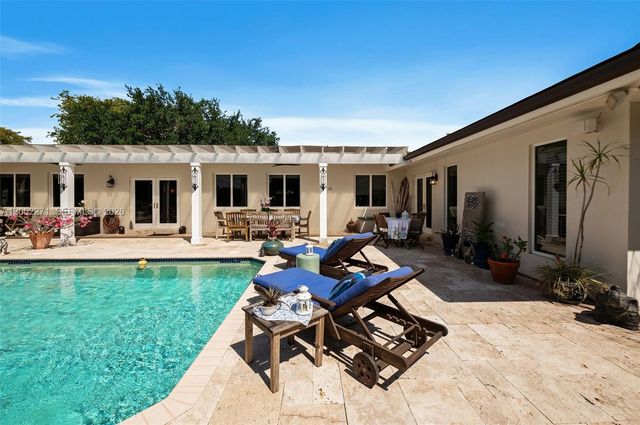 10740 SW 74th Ct, Pinecrest, FL 33156