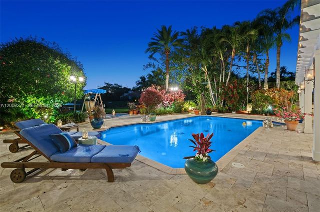 10740 SW 74th Ct, Pinecrest, FL 33156