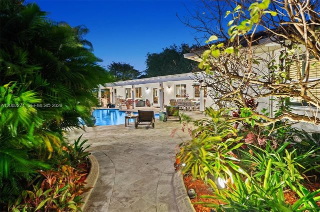 10740 SW 74th Ct, Pinecrest, FL 33156