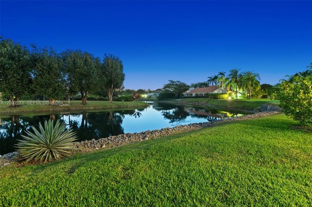 10740 SW 74th Ct, Pinecrest, FL 33156