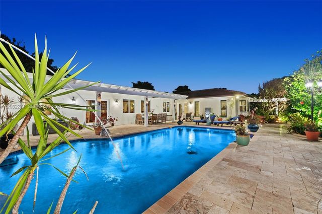 10740 SW 74th Ct, Pinecrest, FL 33156