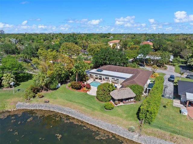 10740 SW 74th Ct, Pinecrest, FL 33156