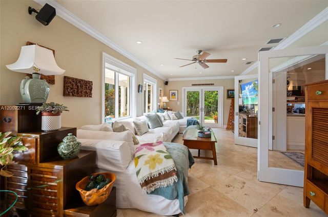 10740 SW 74th Ct, Pinecrest, FL 33156