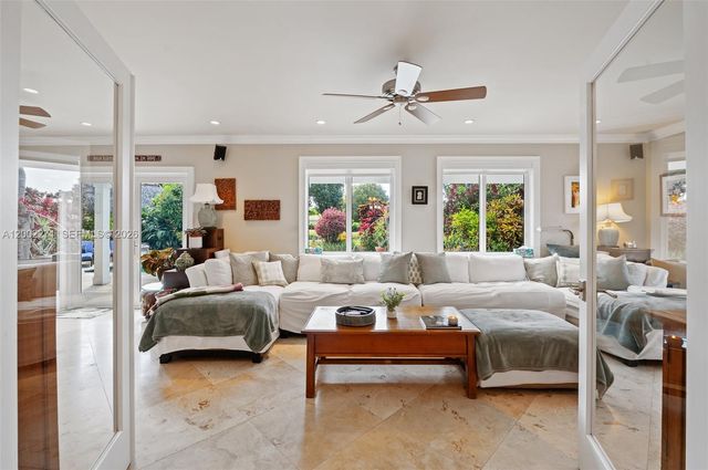 10740 SW 74th Ct, Pinecrest, FL 33156