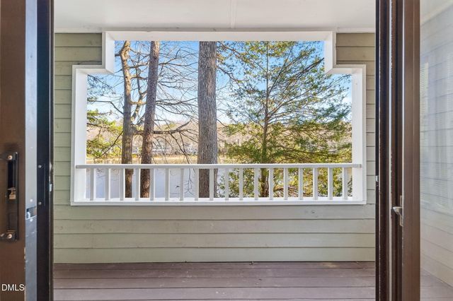 325 Glen Echo Lane L, Cary, NC 27518