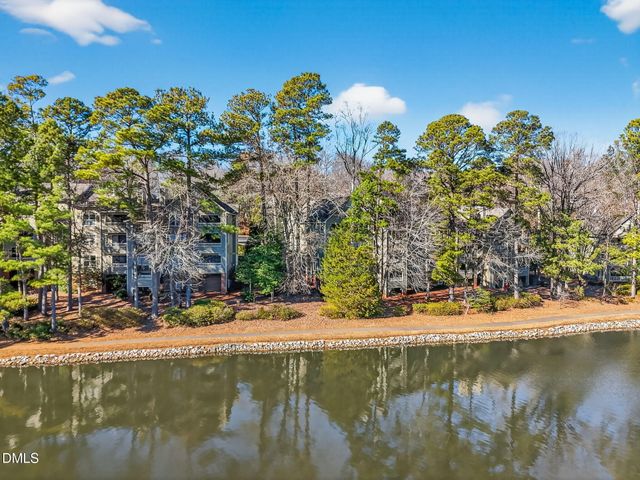 325 Glen Echo Lane L, Cary, NC 27518