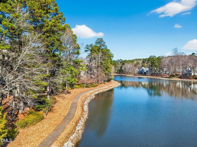 325 Glen Echo Lane L, Cary, NC 27518