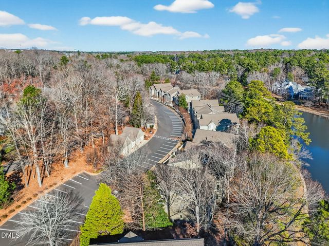 325 Glen Echo Lane L, Cary, NC 27518