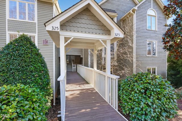 325 Glen Echo Lane L, Cary, NC 27518