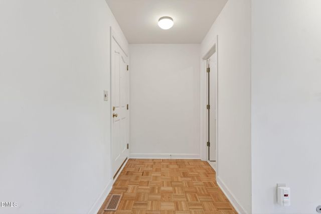 325 Glen Echo Lane L, Cary, NC 27518