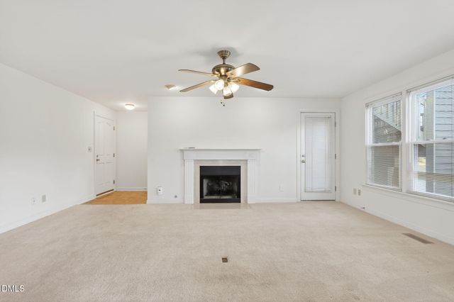 325 Glen Echo Lane L, Cary, NC 27518