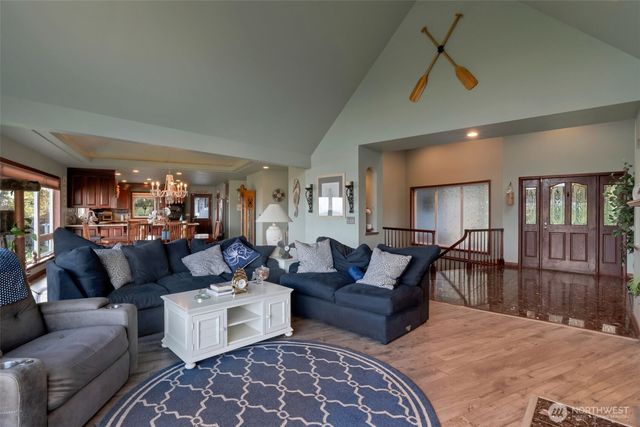 6969 Humphrey Road, Clinton, WA 98236