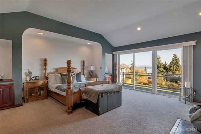 6969 Humphrey Road, Clinton, WA 98236