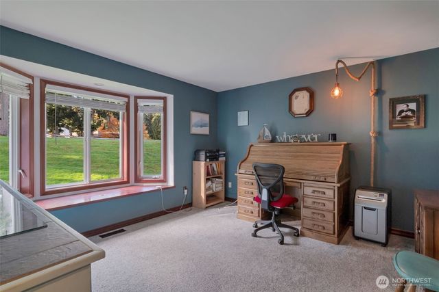 6969 Humphrey Road, Clinton, WA 98236