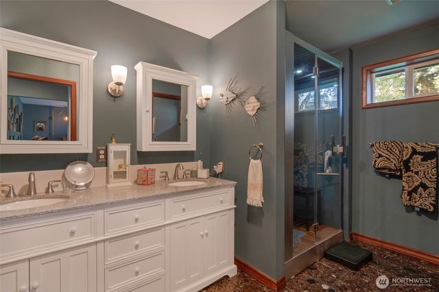 6969 Humphrey Road, Clinton, WA 98236