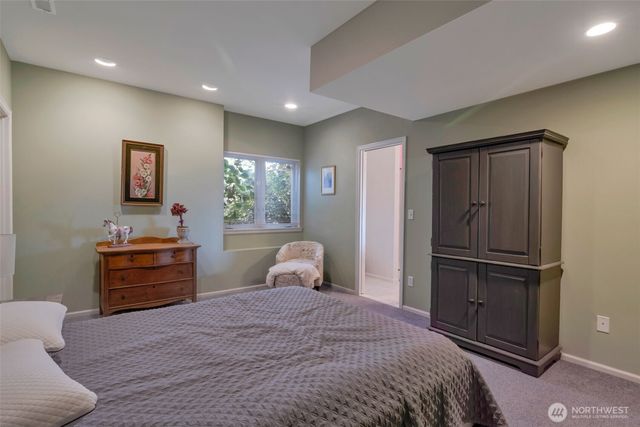 6969 Humphrey Road, Clinton, WA 98236