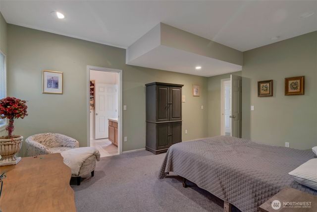 6969 Humphrey Road, Clinton, WA 98236