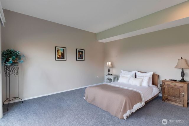 6969 Humphrey Road, Clinton, WA 98236