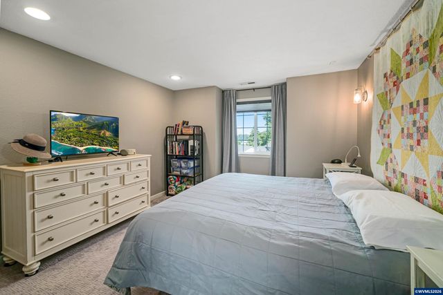 5180 Foxhaven Ct SE, Salem, OR 97306