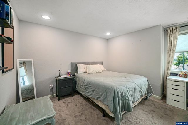 5180 Foxhaven Ct SE, Salem, OR 97306