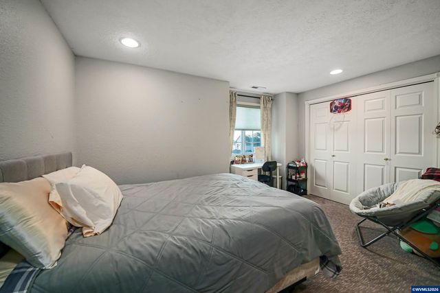 5180 Foxhaven Ct SE, Salem, OR 97306