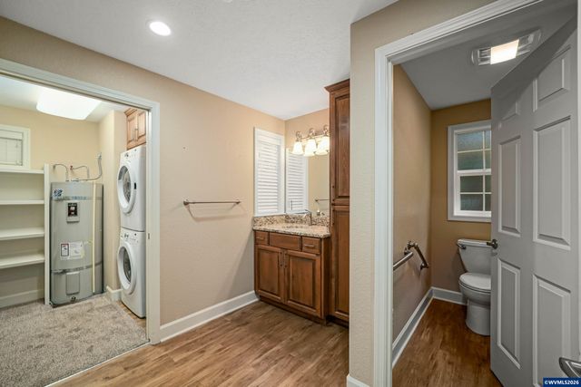 5180 Foxhaven Ct SE, Salem, OR 97306