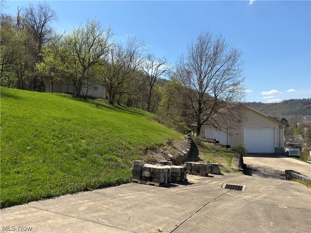 56624 Boyd Avenue, Bridgeport, OH 43912