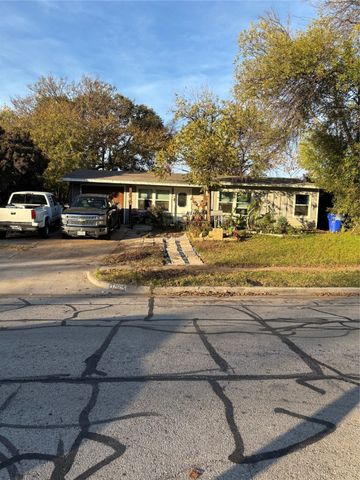 2605 Greenhurst Drive, Farmers Branch, TX 75234