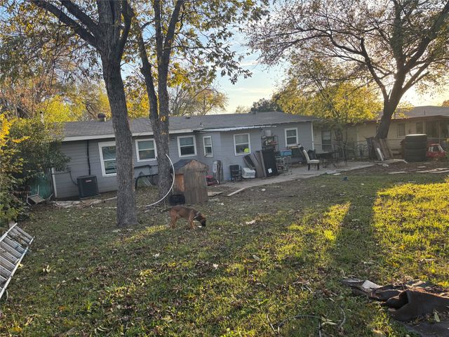 2605 Greenhurst Drive, Farmers Branch, TX 75234