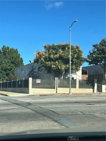 7502 Crenshaw Blvd, Los Angeles, CA 90043