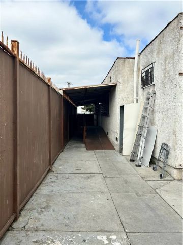 7502 Crenshaw Blvd, Los Angeles, CA 90043