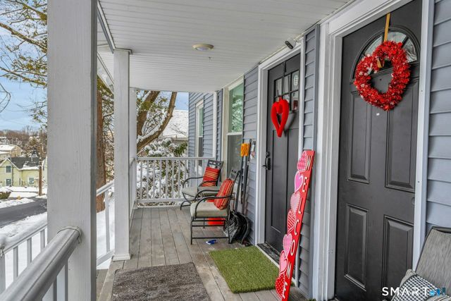 18 Grandview Avenue, Danbury, CT 06810