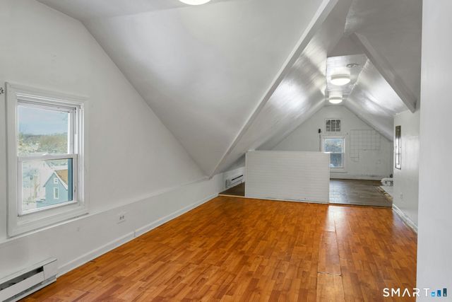 18 Grandview Avenue, Danbury, CT 06810