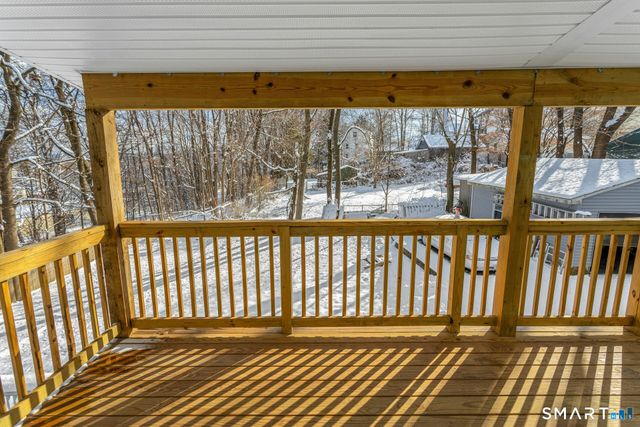 18 Grandview Avenue, Danbury, CT 06810