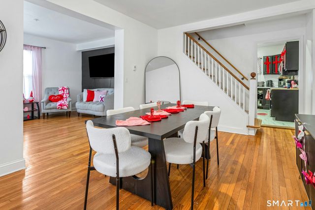 18 Grandview Avenue, Danbury, CT 06810