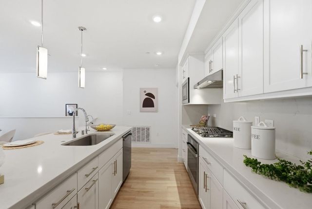 2933 Lamory Place 111, Santa Clara, CA 95051