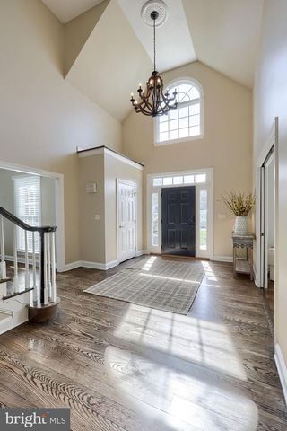 2205 MAY APPLE DR, York, PA 17402