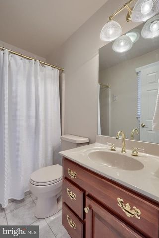 2205 MAY APPLE DR, York, PA 17402