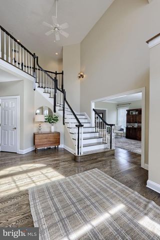 2205 MAY APPLE DR, York, PA 17402