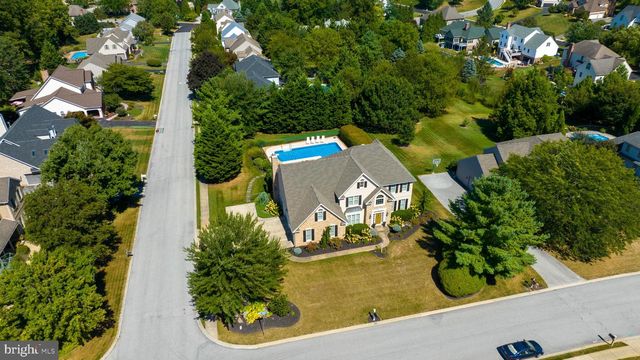 2205 MAY APPLE DR, York, PA 17402